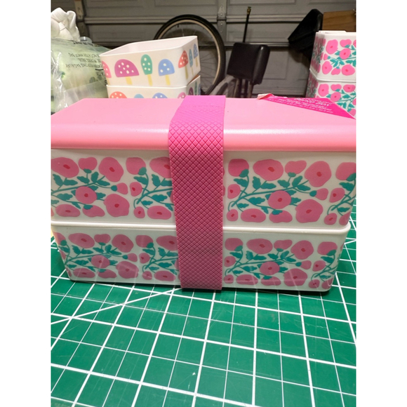 Studio Oh! Bento Box Pink Floral Stackable Food Container - Picture 1 of 3